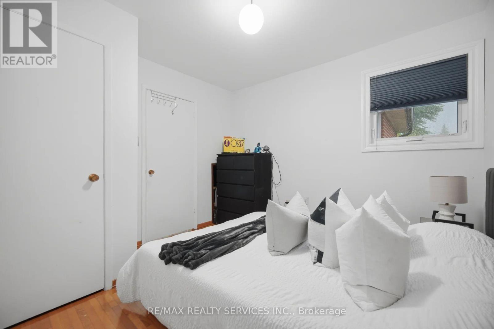2414 Whaley Drive, Mississauga, Ontario  L5B 2B5 - Photo 15 - W13707964