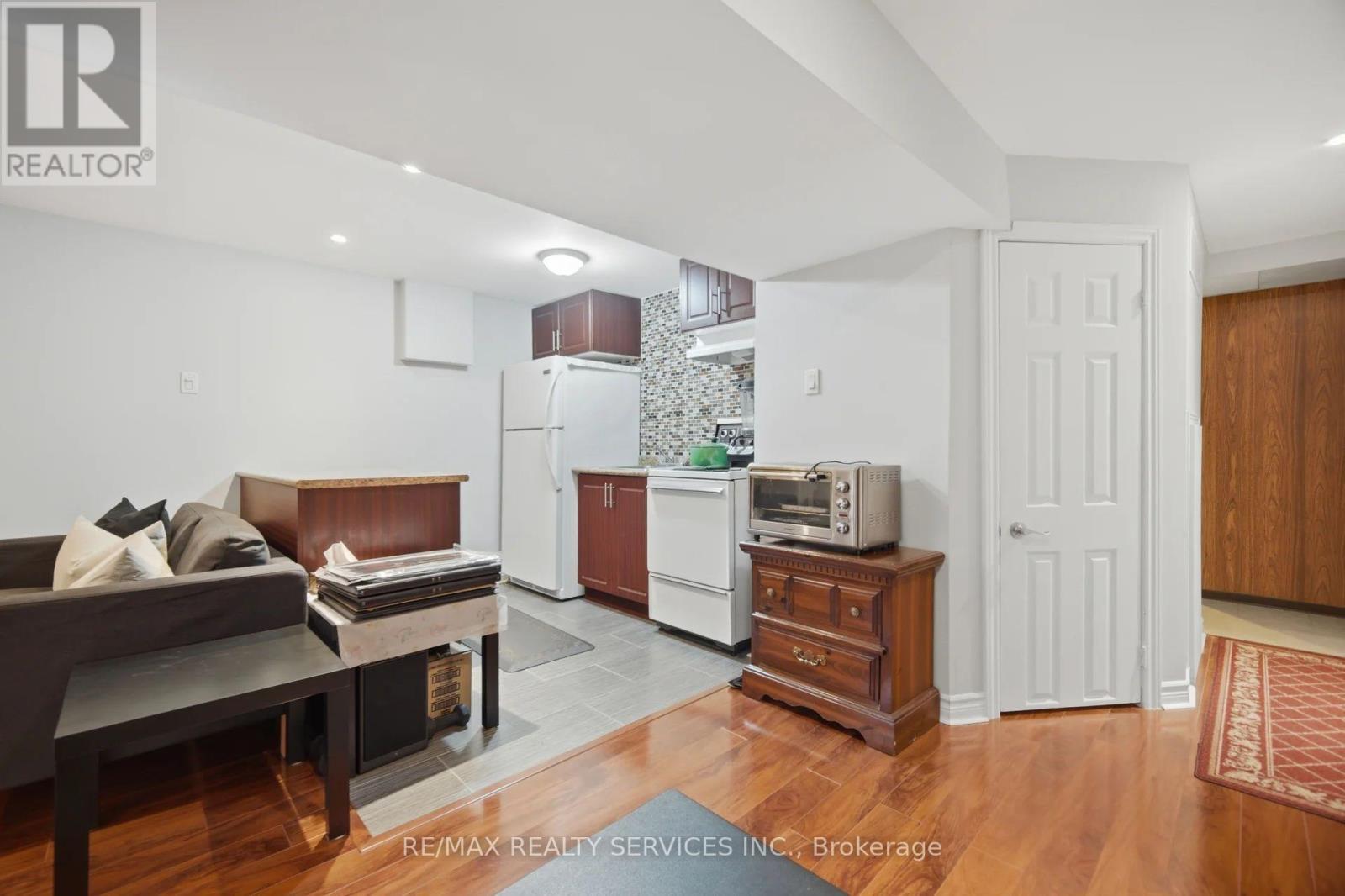 2414 Whaley Drive, Mississauga, Ontario  L5B 2B5 - Photo 22 - W13707964