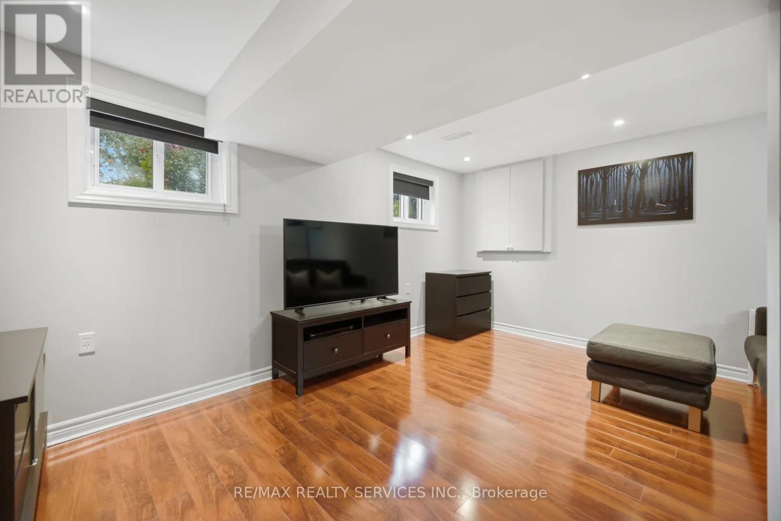 2414 Whaley Drive, Mississauga, Ontario  L5B 2B5 - Photo 25 - W13707964