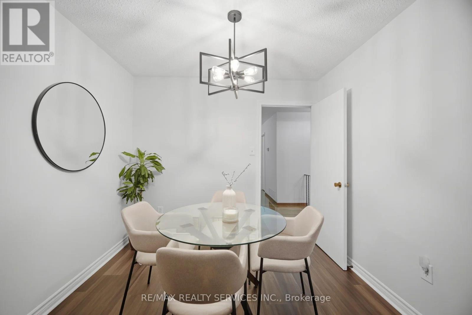 2414 Whaley Drive, Mississauga, Ontario  L5B 2B5 - Photo 5 - W13707964