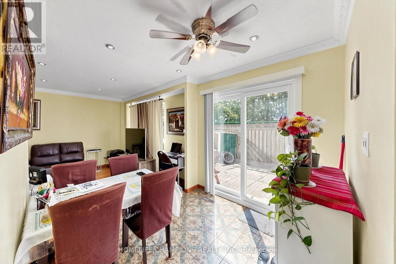 18 - 18 San Vito Way, Toronto, Ontario  M3L 2G8 - Photo 13 - W13707982