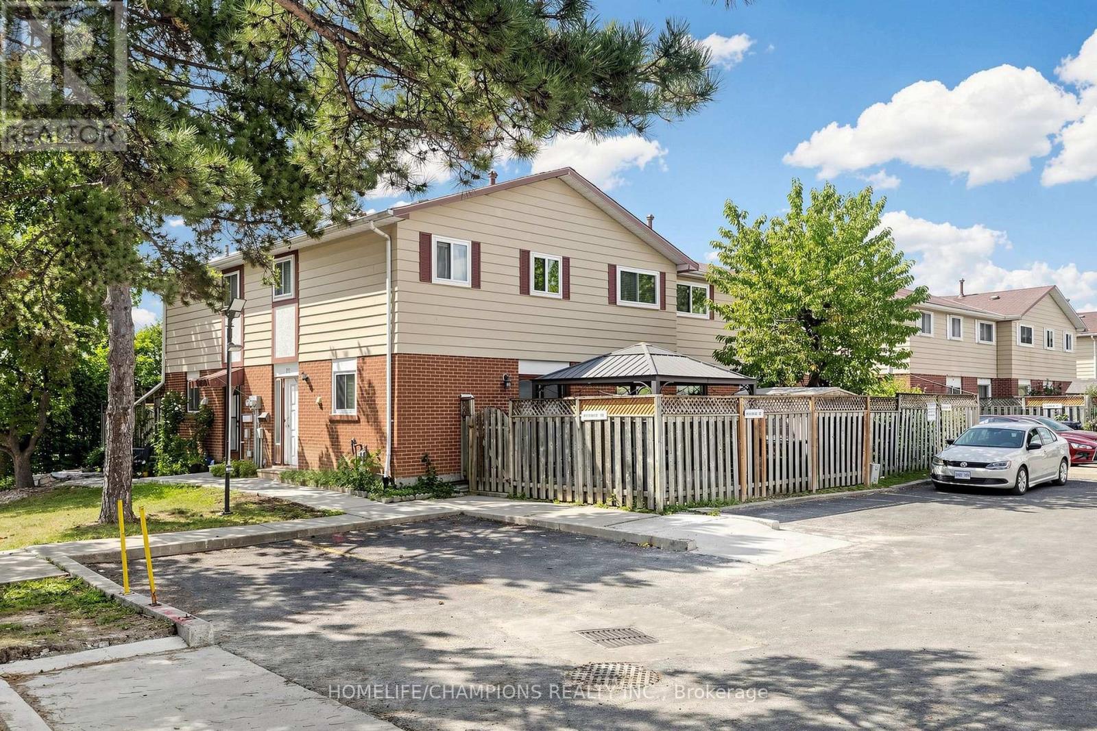 18 - 18 San Vito Way, Toronto, Ontario  M3L 2G8 - Photo 3 - W13707982