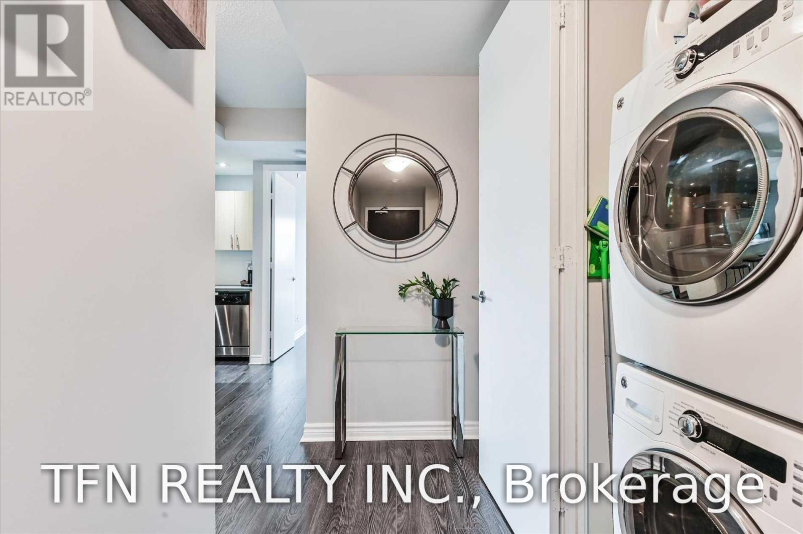 532 - 165 Legion Road N, Toronto, Ontario  M8Y 0B3 - Photo 2 - W13708014