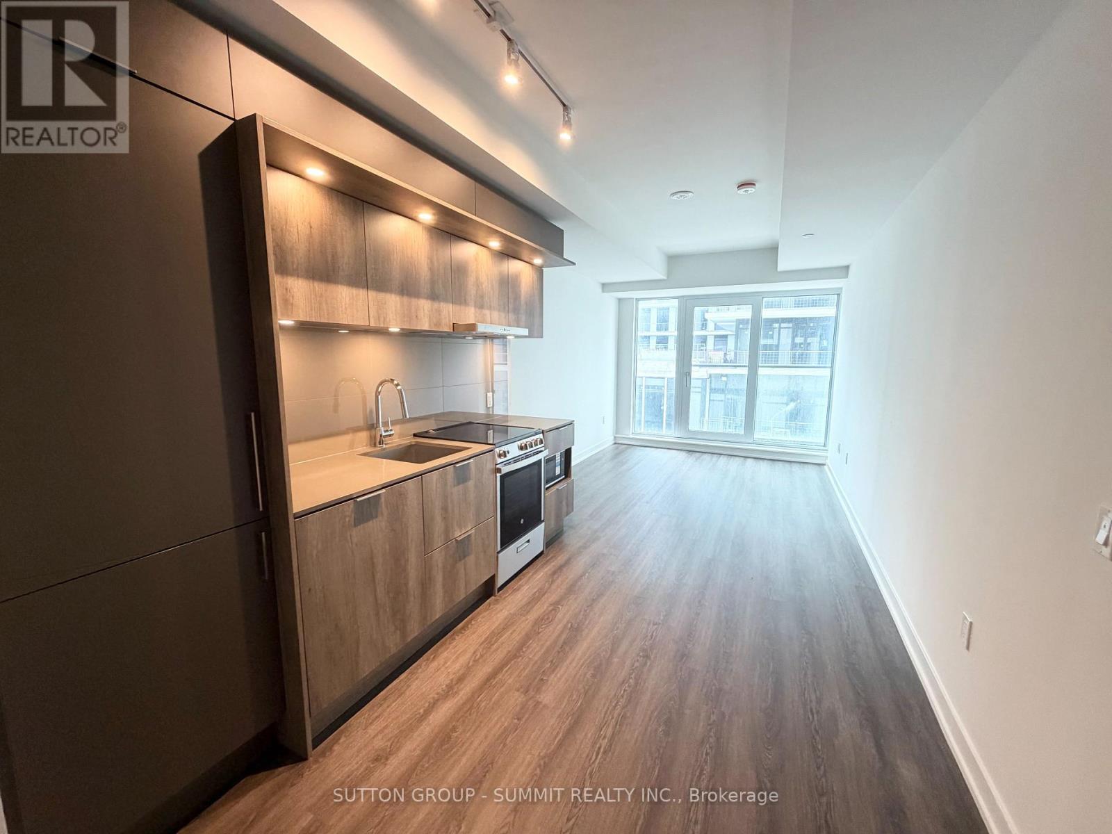 324 - 448 BURNHAMTHORPE ROAD W, Mississauga, Ontario