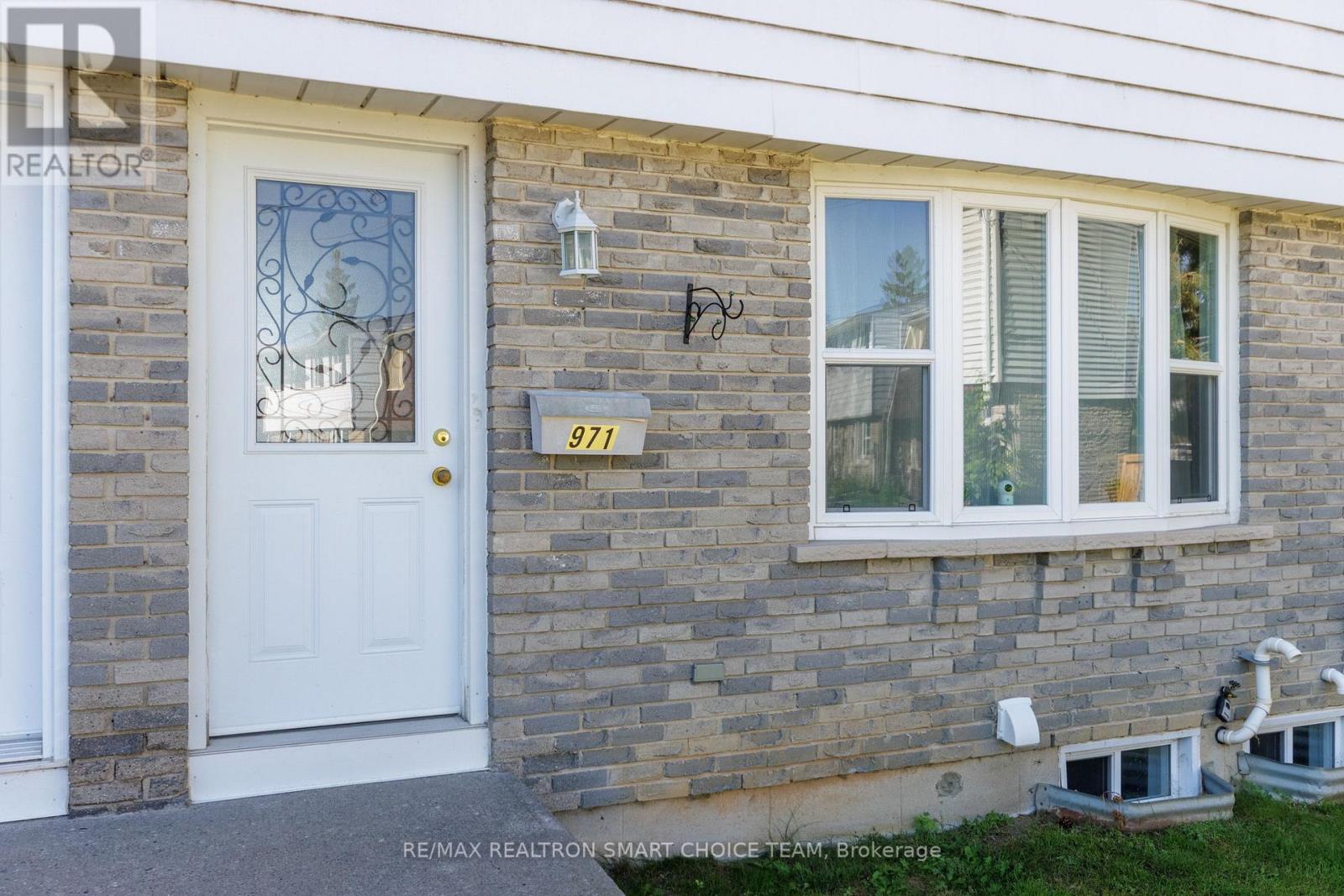 971 Oakview Avenue, Kingston, Ontario  K7M 6W9 - Photo 3 - X13707944