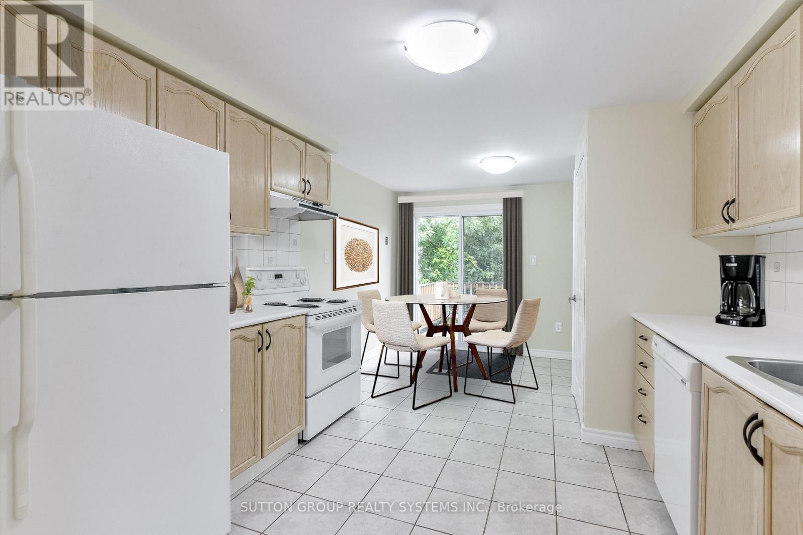 Upper - 36 Enfield Drive, Cambridge, Ontario  N1P 1A5 - Photo 4 - X13707960