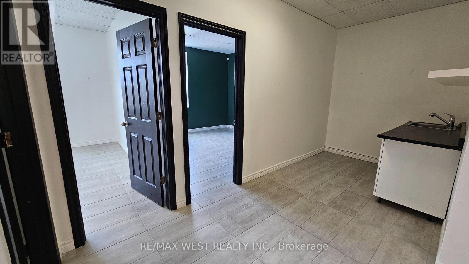 206 - 174 Harwood Avenue, Ajax, Ontario  L1S 2H6 - Photo 2 - E13498664