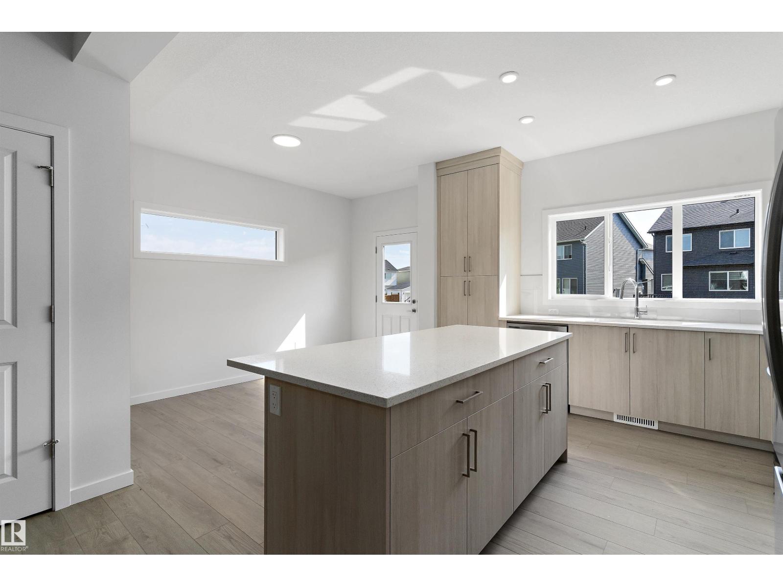 5633 Hawthorn Wy SW, Edmonton, Alberta  T6X 3K7 - Photo 9 - E4491812