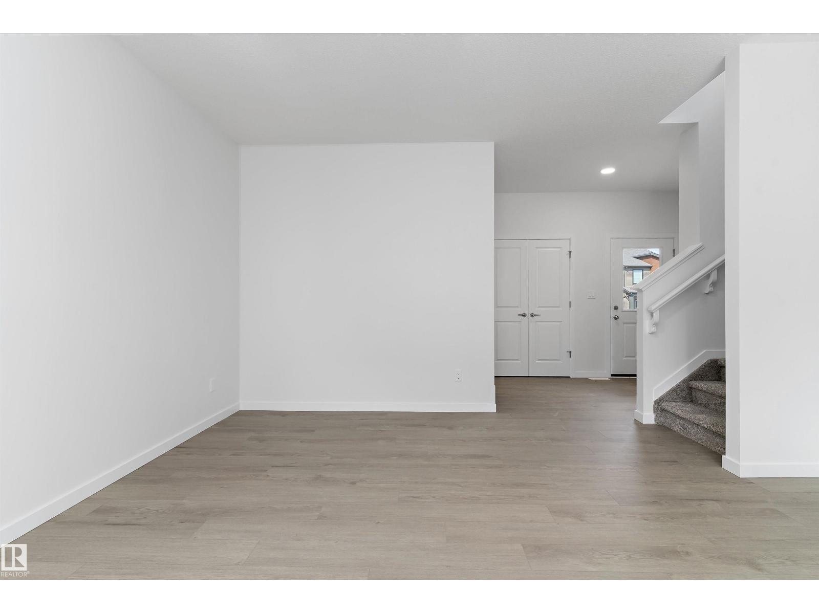 5633 Hawthorn Wy SW, Edmonton, Alberta  T6X 3K7 - Photo 4 - E4491812