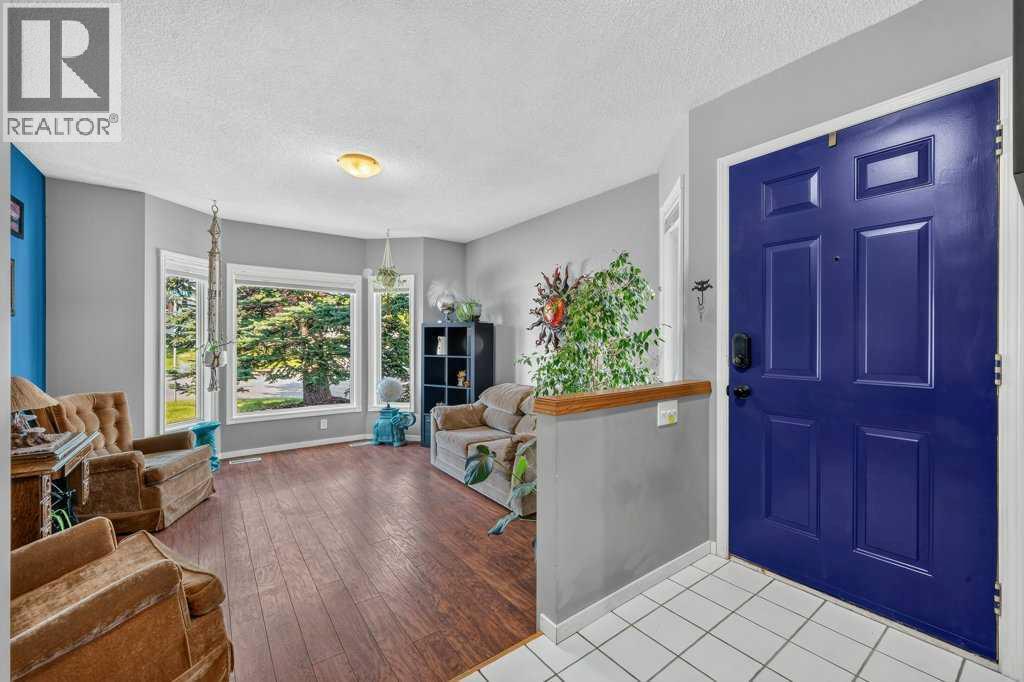 83 Millrise Crescent Sw, Calgary, Alberta  T2Y 2E4 - Photo 4 - A2336993