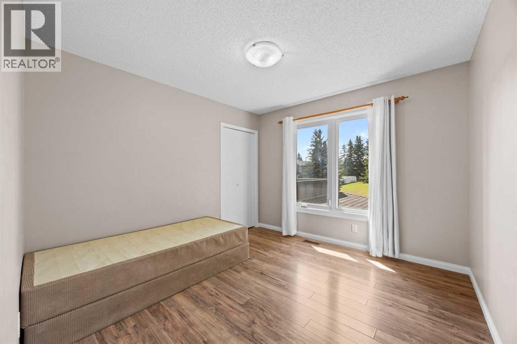 8 Millside Court SW, Calgary, Alberta  T2Y 2P5 - Photo 29 - A2338338