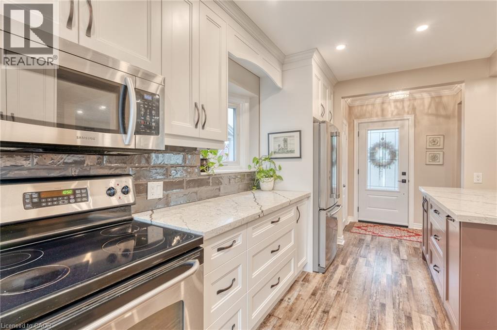 851 Beach Boulevard, Hamilton, Ontario L8H 6Z5 - Photo 17 - 40847836