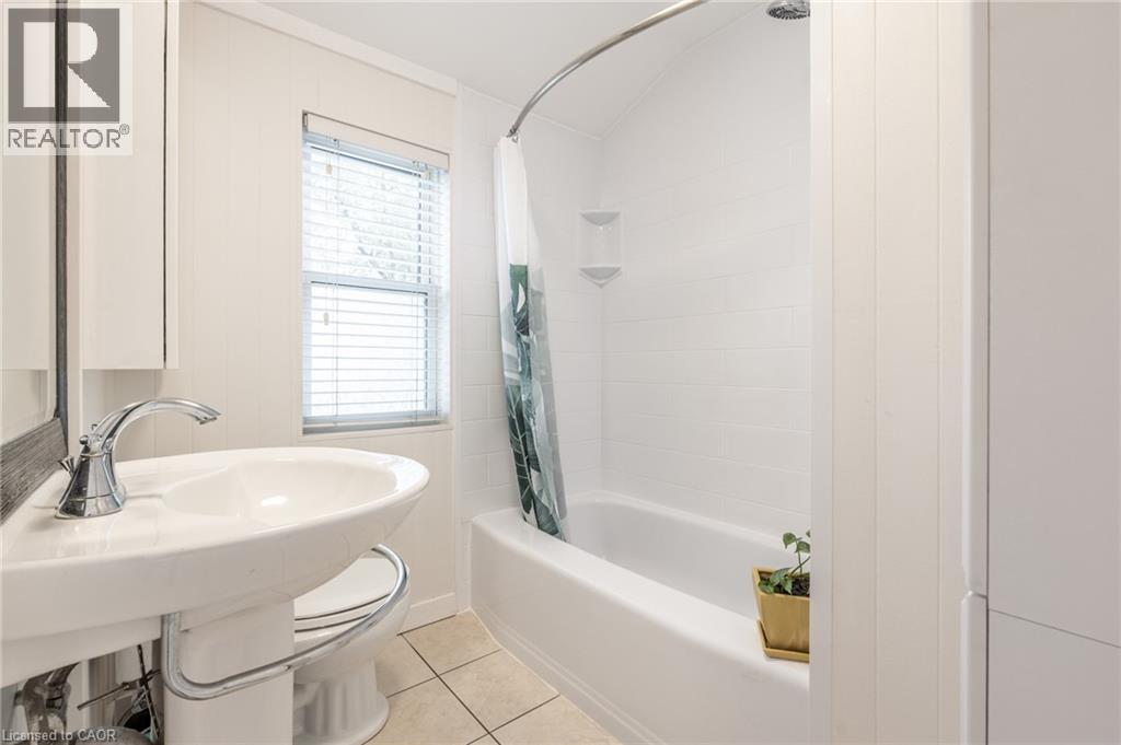 851 Beach Boulevard, Hamilton, Ontario L8H 6Z5 - Photo 25 - 40847836