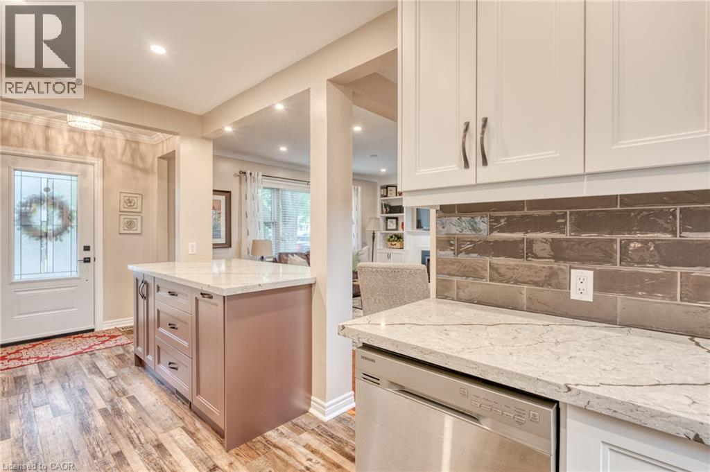851 Beach Boulevard, Hamilton, Ontario L8H 6Z5 - Photo 18 - 40847836