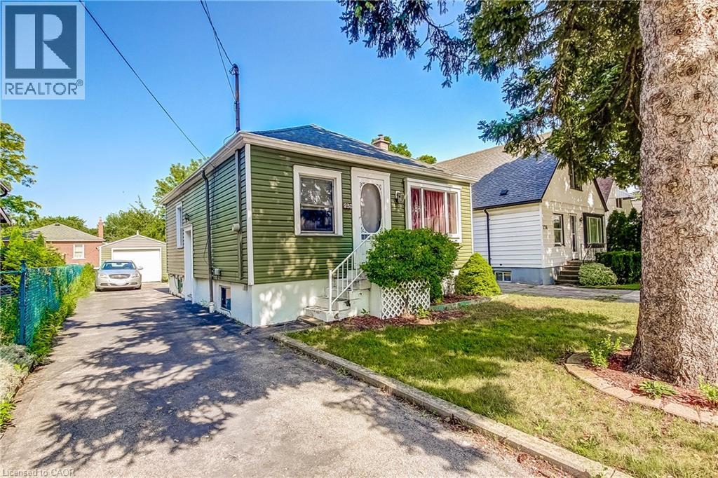 230 EAST 33RD Street, Hamilton, Ontario