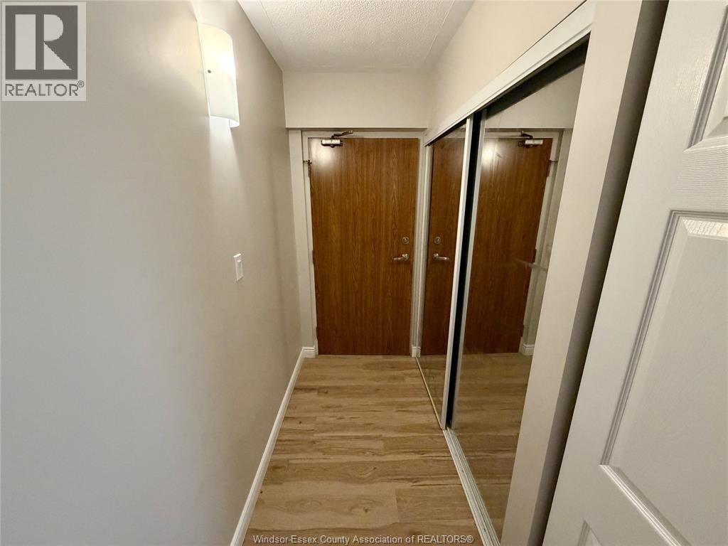 3355 Sandwich Unit# 102, Windsor, Ontario N9C 1B2 - Photo 4 - 26020652