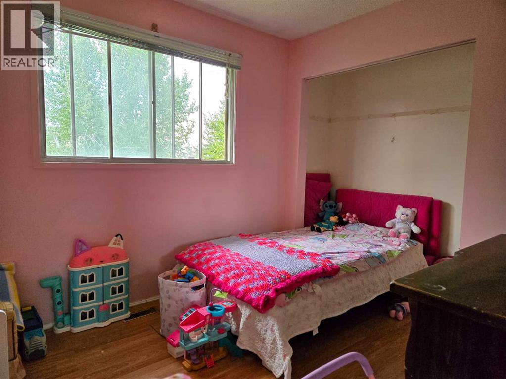 5015 Oxford Avenue, Swan Hills, Alberta  T0G 2C0 - Photo 3 - A2339769