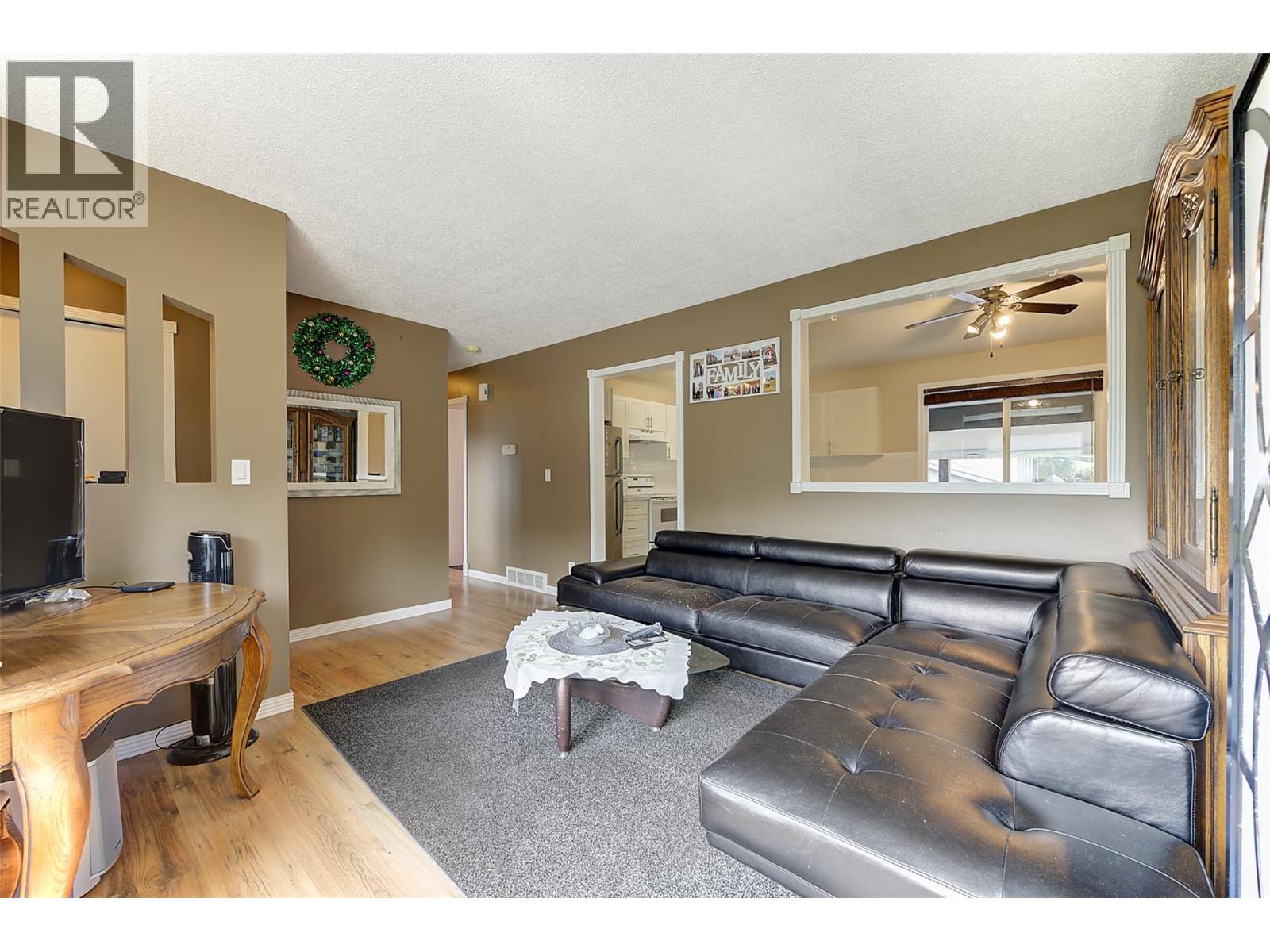 680 Myron Road, Kelowna, British Columbia  V1X 5K2 - Photo 12 - 10398429