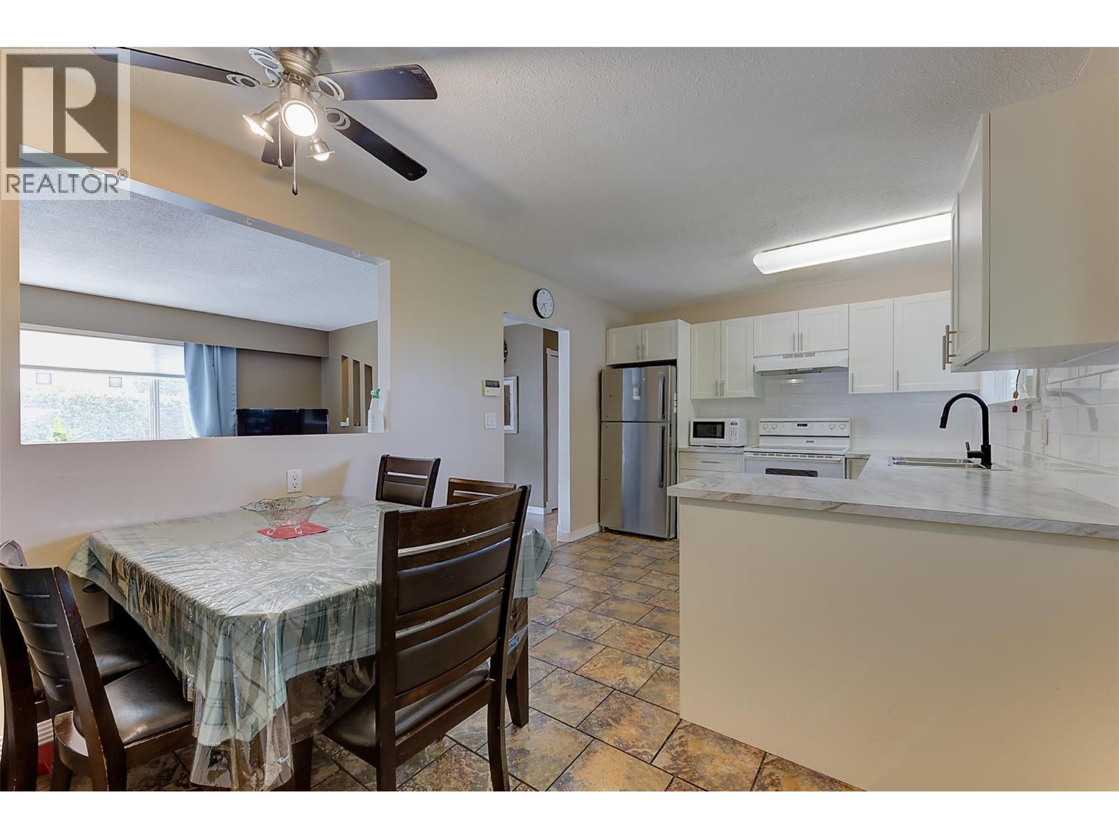 680 Myron Road, Kelowna, British Columbia  V1X 5K2 - Photo 13 - 10398429