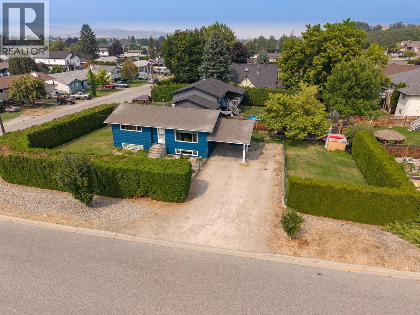 680 Myron Road, Kelowna, British Columbia  V1X 5K2 - Photo 2 - 10398429