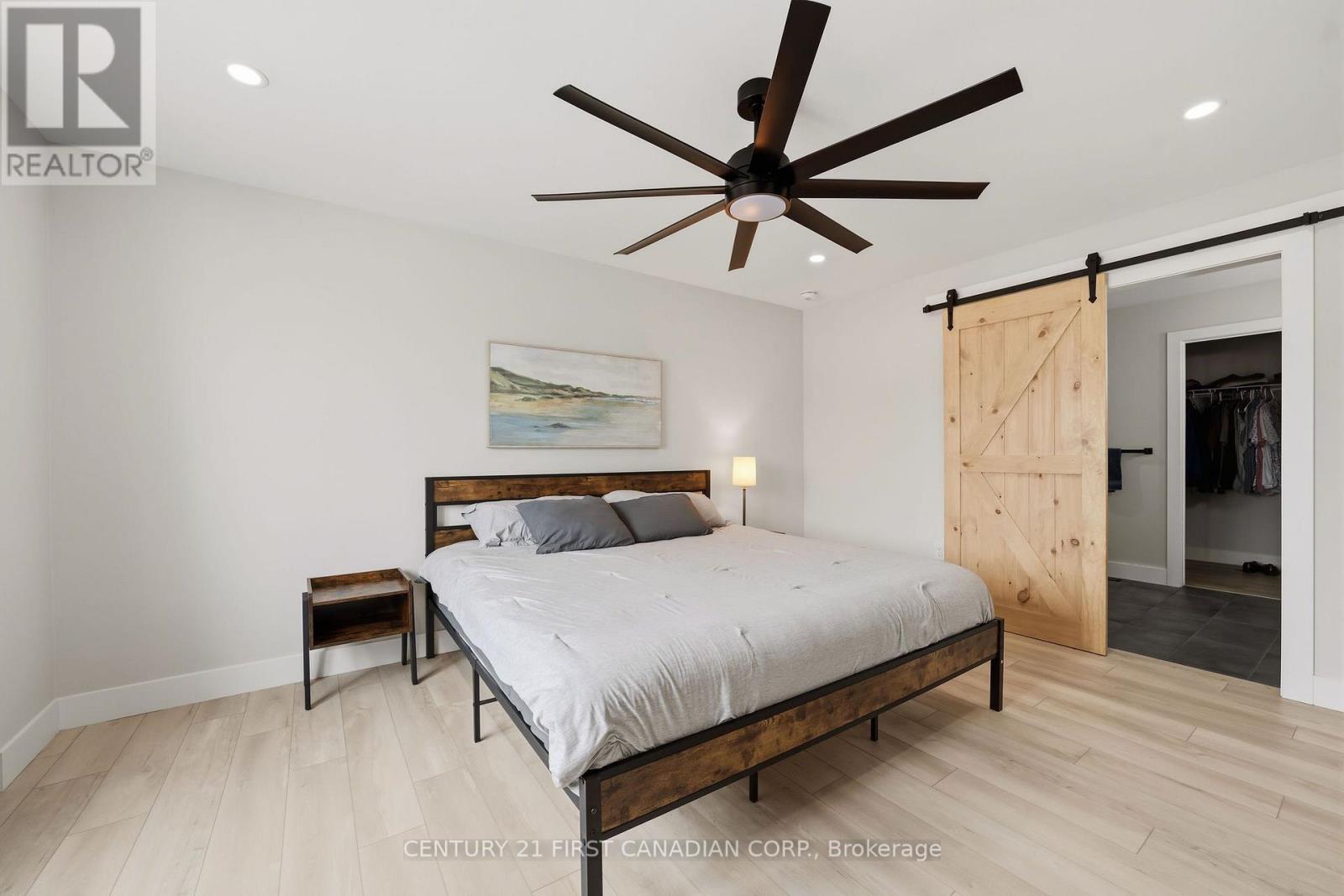 9 Sheldabren Street, North Middlesex, Ontario  N0M 1A0 - Photo 10 - X13708072