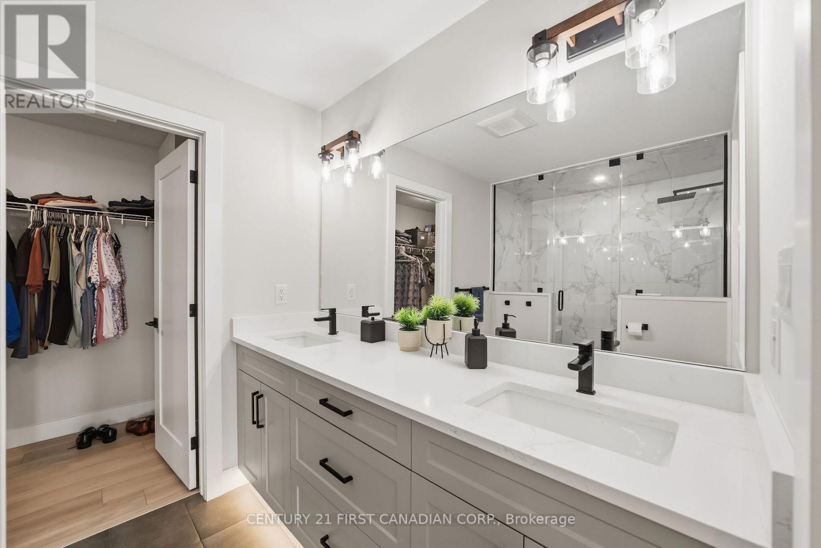 9 Sheldabren Street, North Middlesex, Ontario  N0M 1A0 - Photo 12 - X13708072