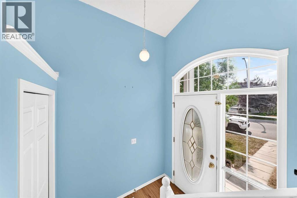 76 Coville Close Ne, Calgary, Alberta  T3K 5W1 - Photo 3 - A2334149