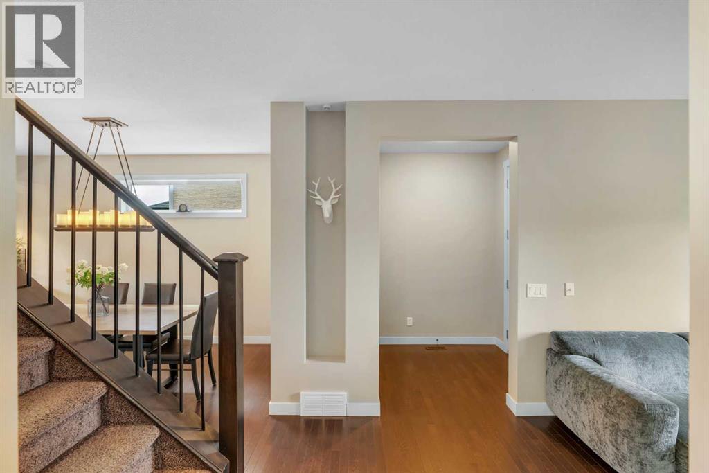 360 Marquis Heights SE, Calgary, Alberta  T3M 2A7 - Photo 9 - A2336312