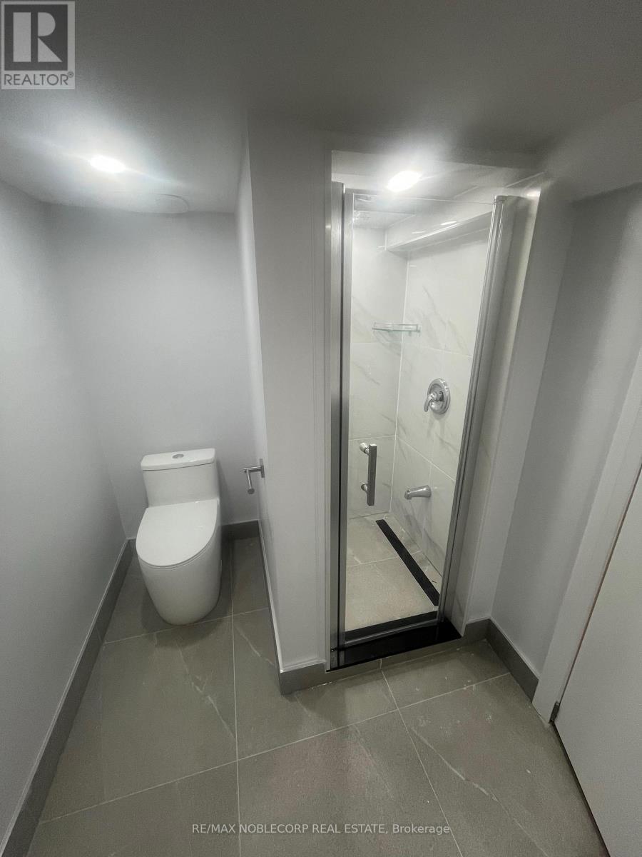 20 Payzac Avenue, Toronto, Ontario  M1E 2W7 - Photo 9 - E13708046