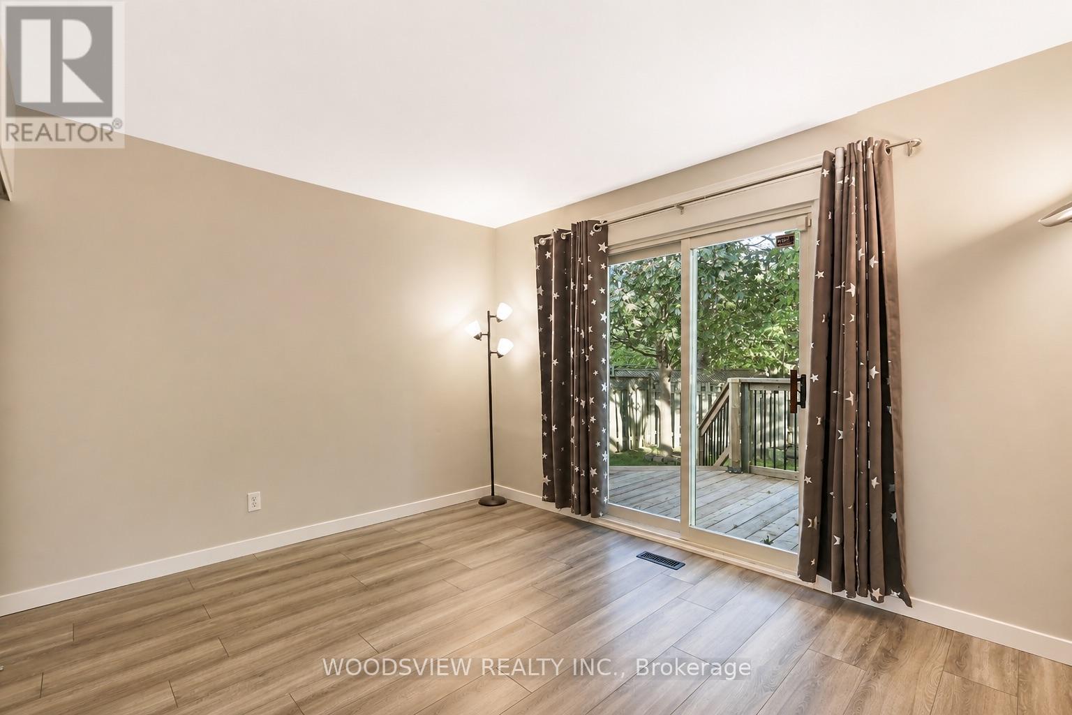 851 Moretta Avenue, Pickering, Ontario  L1W 2K1 - Photo 9 - E13708066