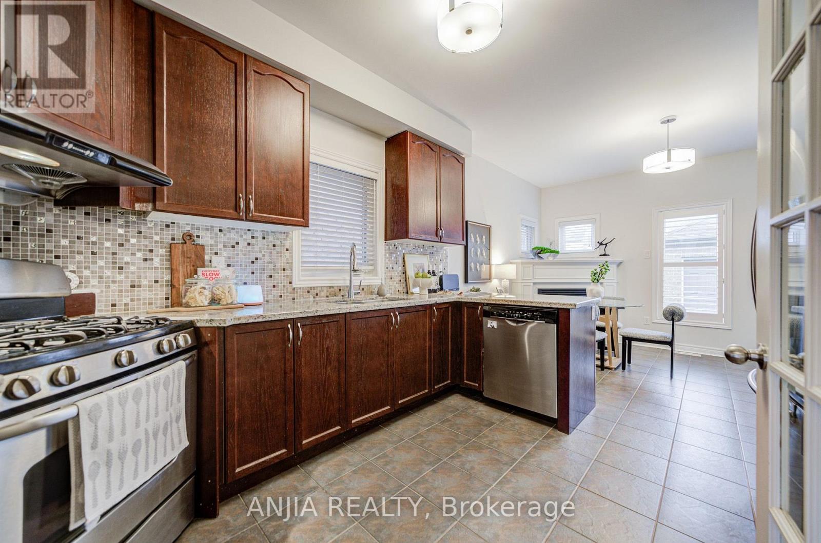 2406 Bur Oak Avenue, Markham, Ontario  L6E 1K7 - Photo 12 - N13708044