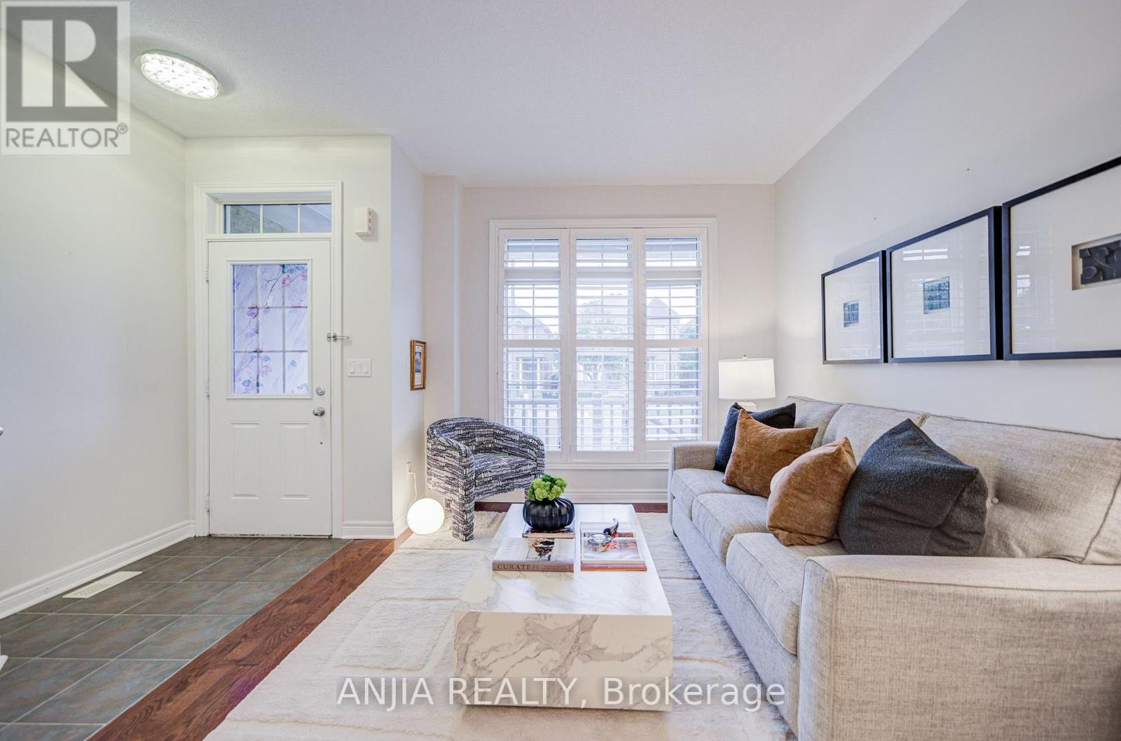 2406 Bur Oak Avenue, Markham, Ontario  L6E 1K7 - Photo 4 - N13708044