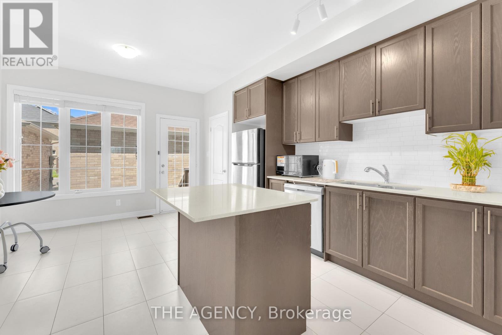2064 Donald Cousens Parkway, Markham, Ontario  L6B 0Z3 - Photo 13 - N13708090
