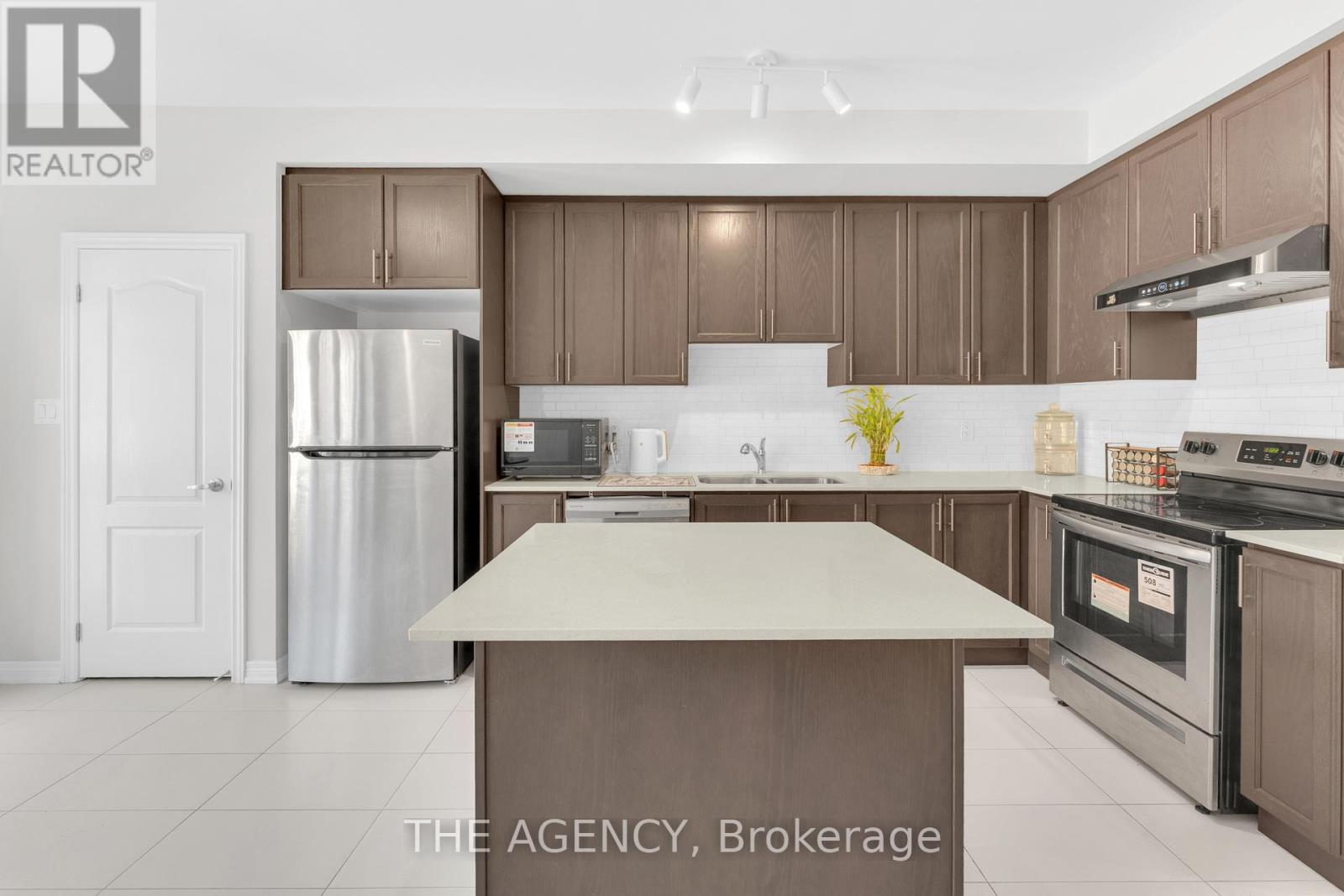 2064 Donald Cousens Parkway, Markham, Ontario  L6B 0Z3 - Photo 14 - N13708090