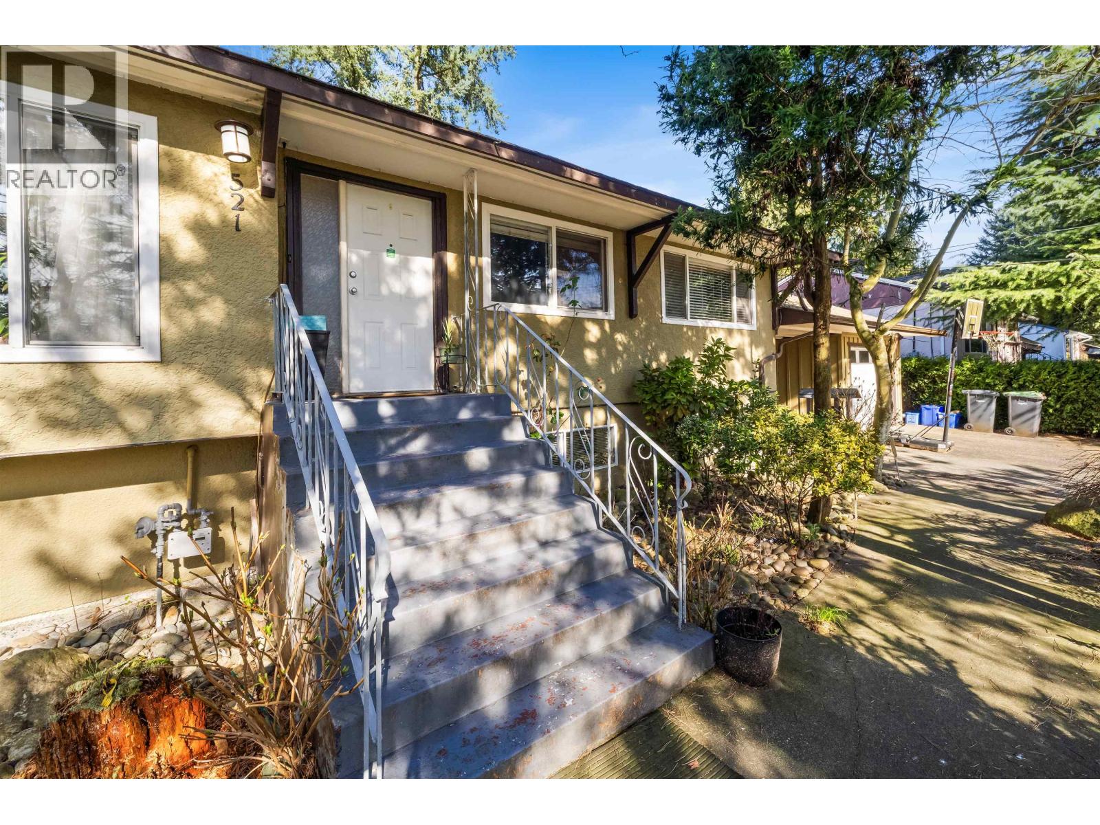 521 BROOKMERE AVENUE, Coquitlam, British Columbia