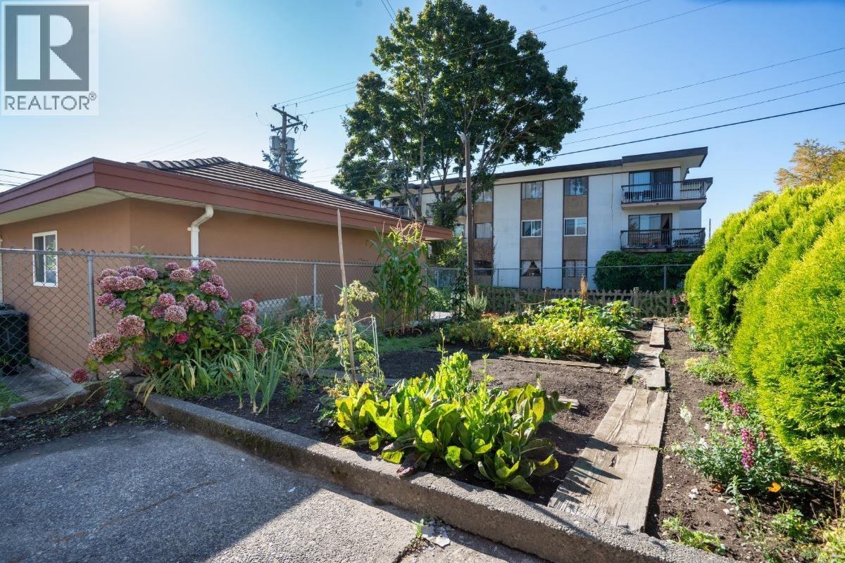 232 Macdonald Avenue, Burnaby, British Columbia  V5C 4M7 - Photo 21 - R3158267