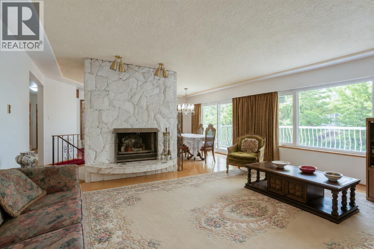 232 Macdonald Avenue, Burnaby, British Columbia  V5C 4M7 - Photo 8 - R3158267