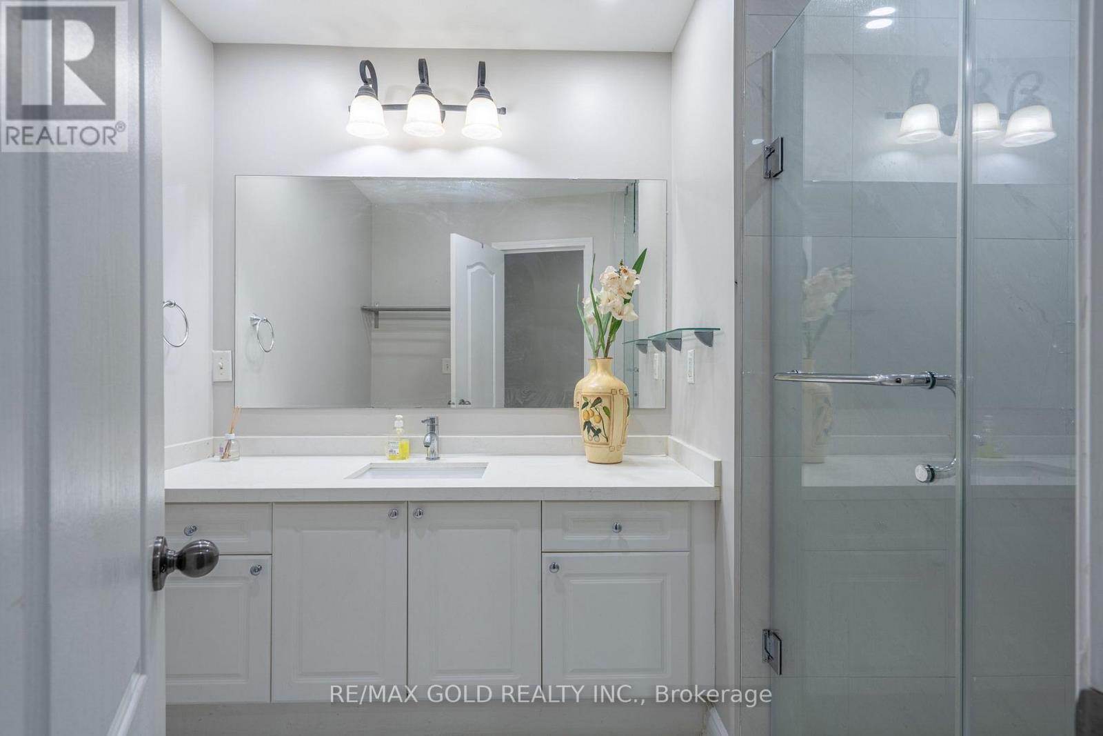 141 Whitwell Drive, Brampton, Ontario  L6P 1L2 - Photo 28 - W13708048