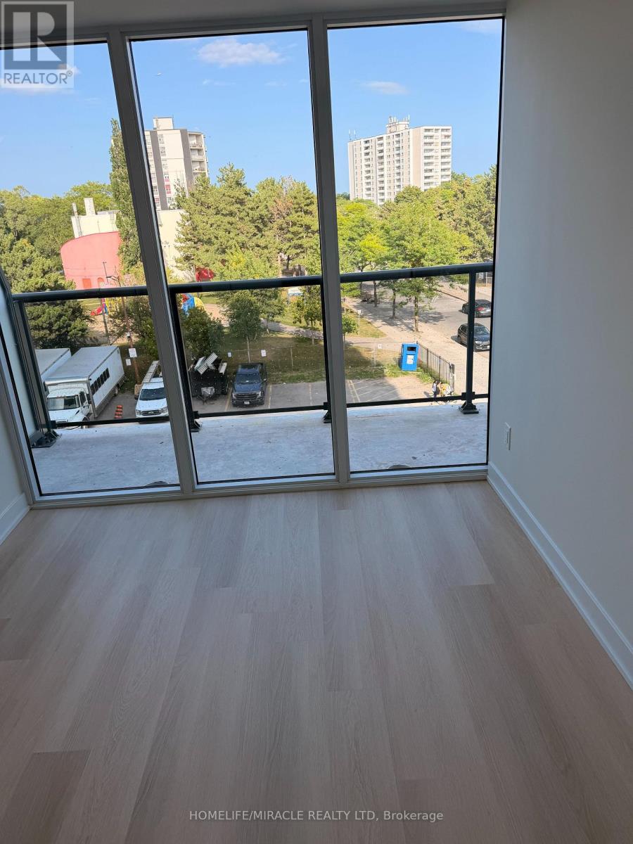 404 - 2825 Jane Street, Toronto, Ontario  M3N 0A8 - Photo 2 - W13708058