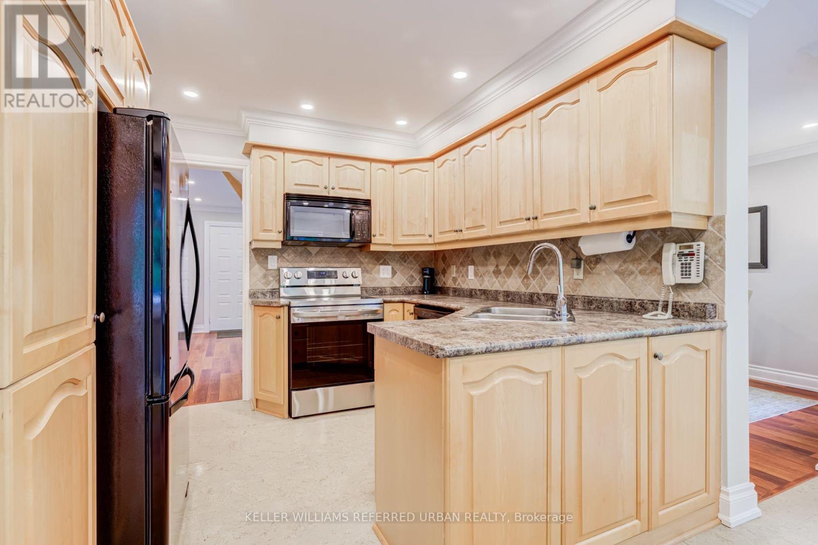 4235 Perivale Road, Mississauga, Ontario  L5C 4B1 - Photo 10 - W13708082