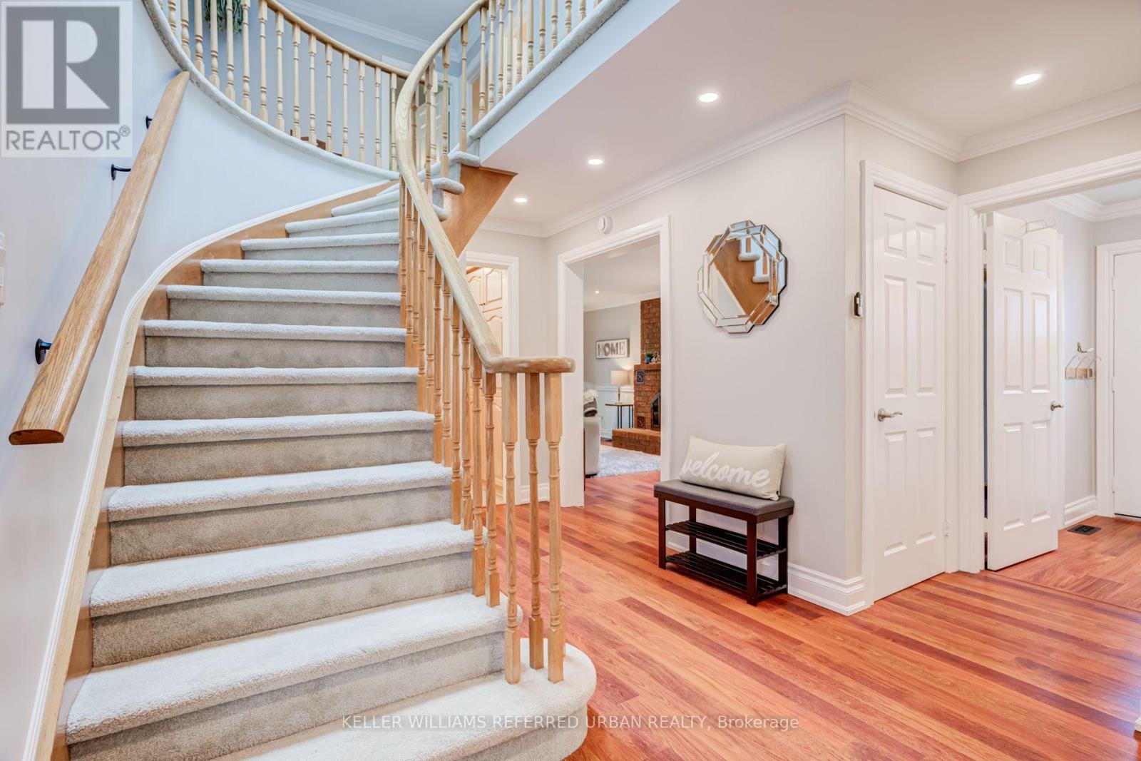 4235 Perivale Road, Mississauga, Ontario  L5C 4B1 - Photo 4 - W13708082