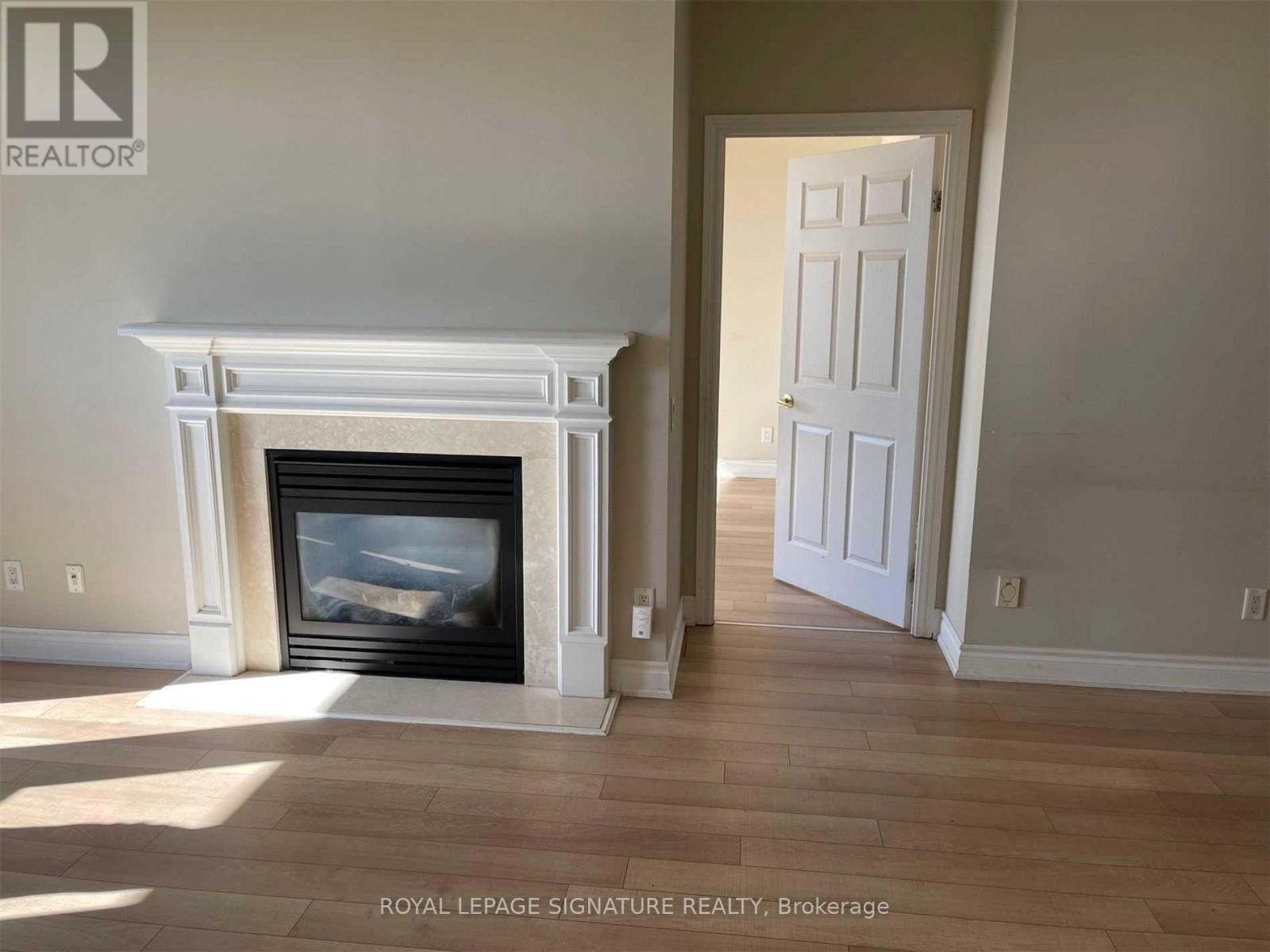 2811 - 25 Kingsbridge Garden Circle, Mississauga, Ontario  L5R 4B1 - Photo 3 - W13708108