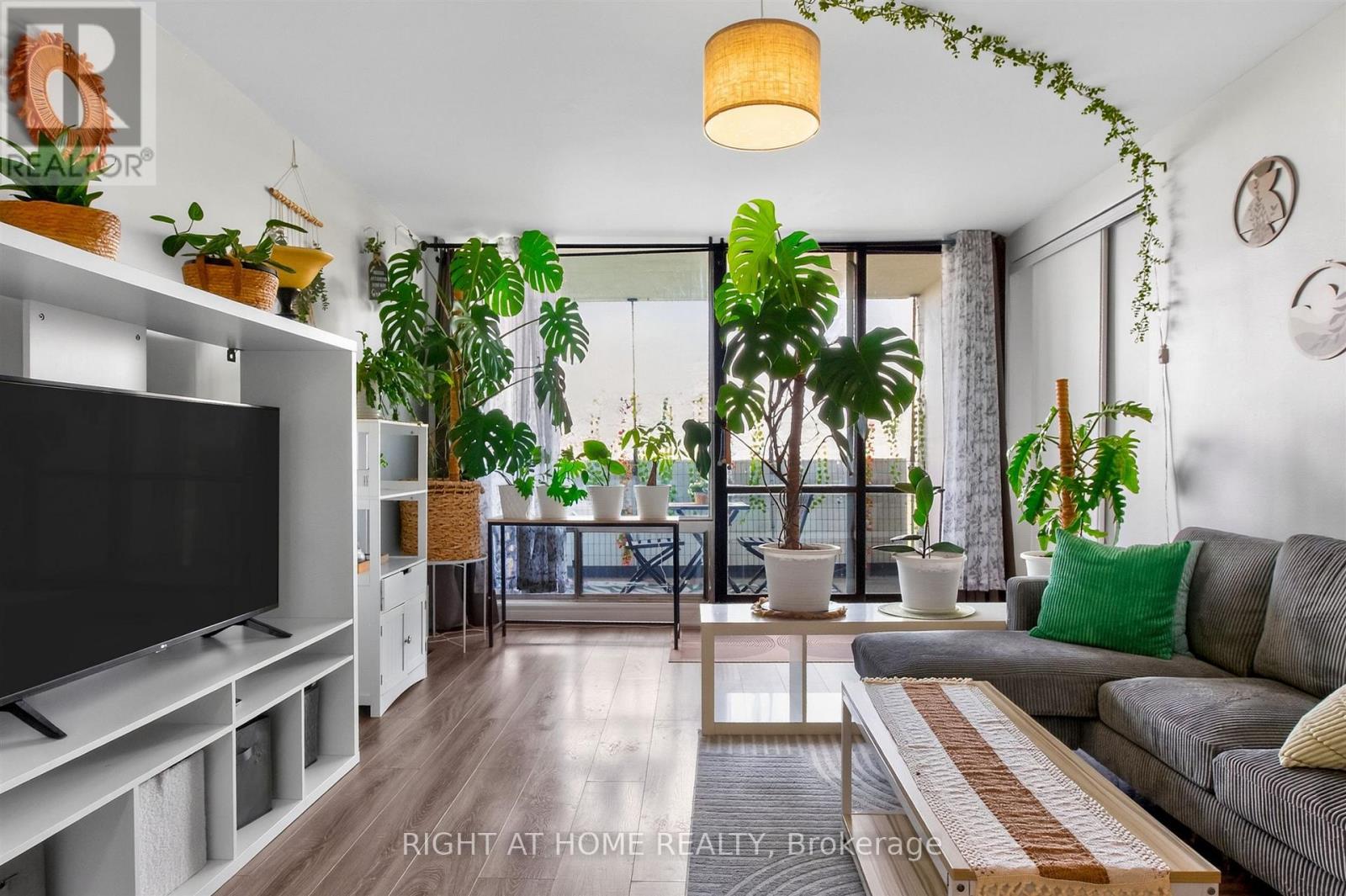 2407 - 3 Massey Square, Toronto, Ontario M4C 5L5 - Photo 12 - E13704834