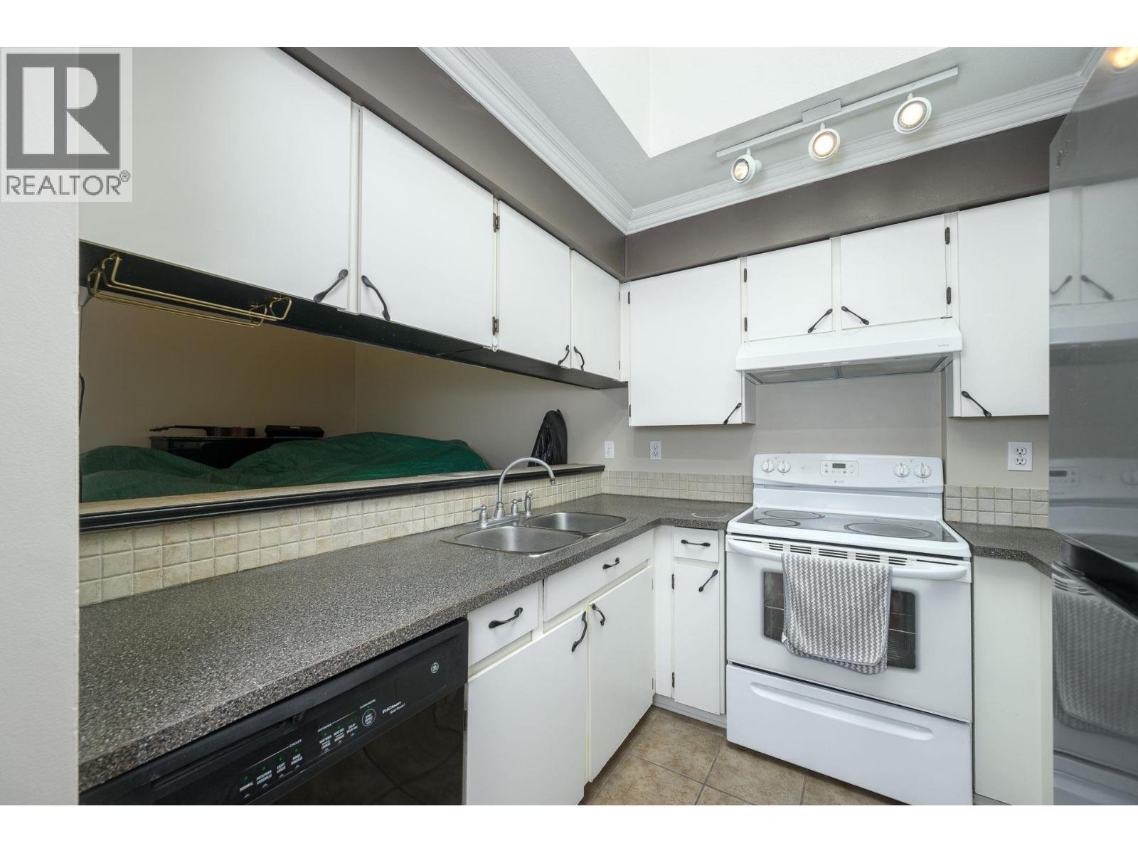 309 932 Robinson Street, Coquitlam, British Columbia  V3J 7R8 - Photo 12 - R3157798