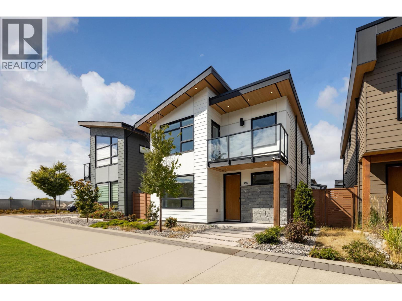 4725 Blue Heron Way, Tsawwassen, British Columbia  V4M 0A8 - Photo 2 - R3158119