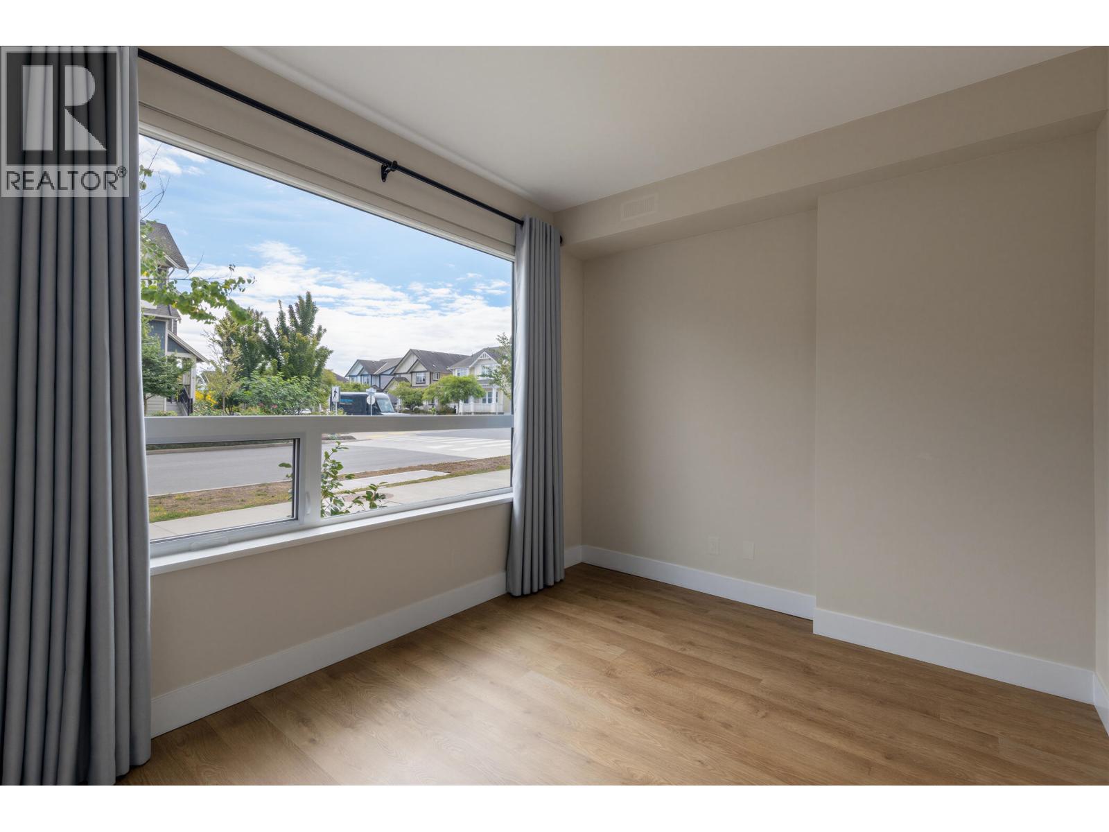 4725 Blue Heron Way, Tsawwassen, British Columbia  V4M 0A8 - Photo 3 - R3158119