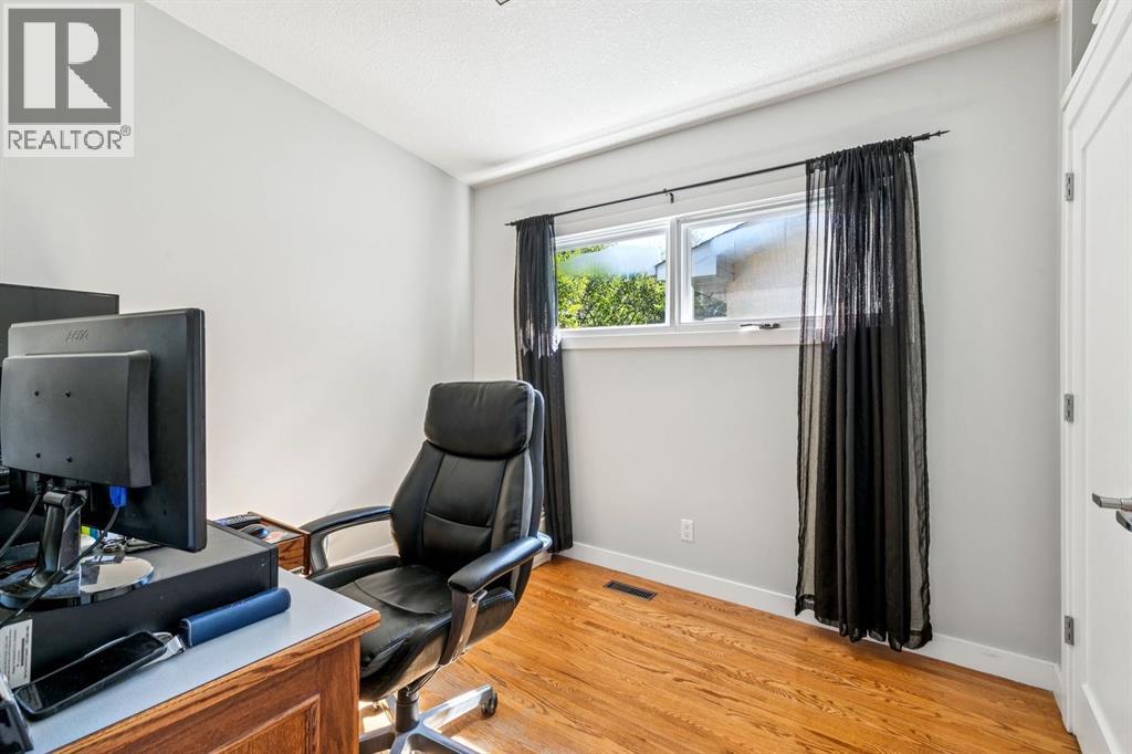 724 Willacy Drive SE, Calgary, Alberta T2J 2B1 - Photo 16 - A2322658
