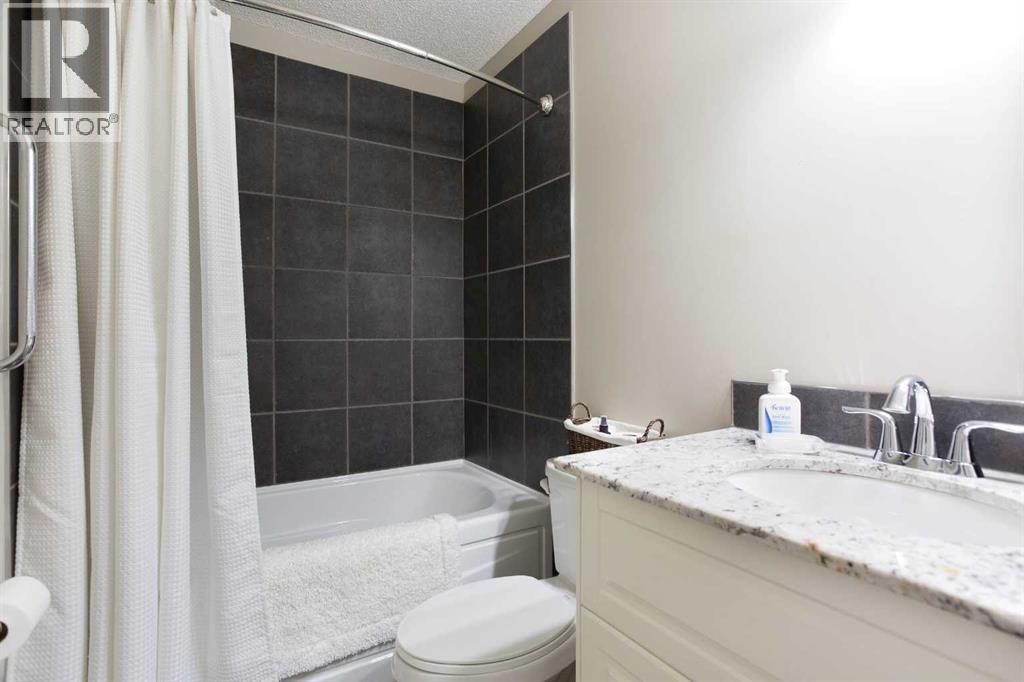 24 Sun Harbour Place SE, Calgary, Alberta  T2X 3B2 - Photo 19 - A2336243