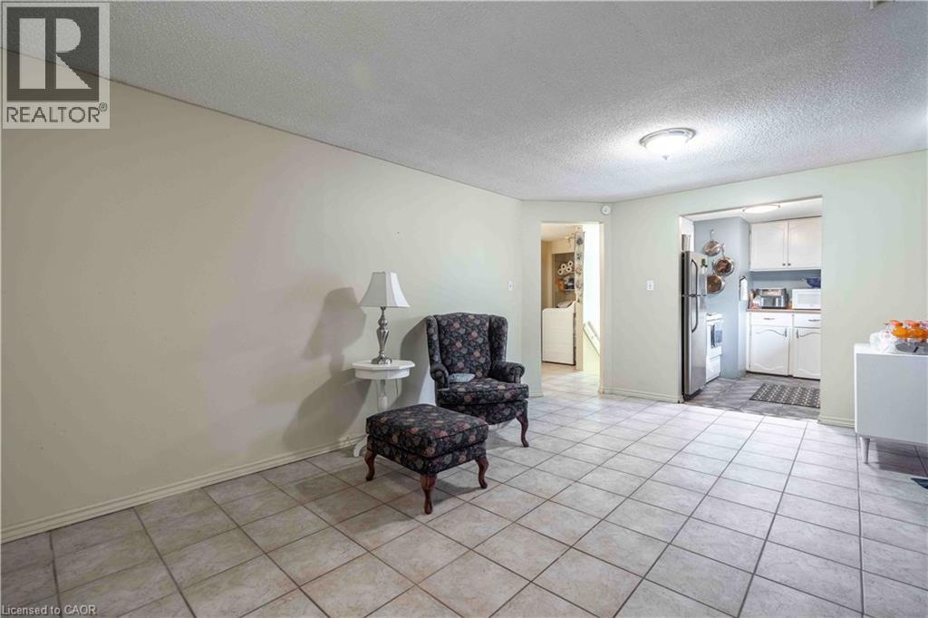374 Upper Wentworth Street, Hamilton, Ontario L9A 4T5 - Photo 16 - 40854550