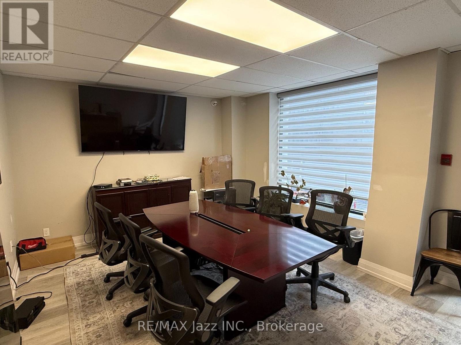 10 Centre Street N, Oshawa, Ontario  L1G 4B3 - Photo 11 - E13419662